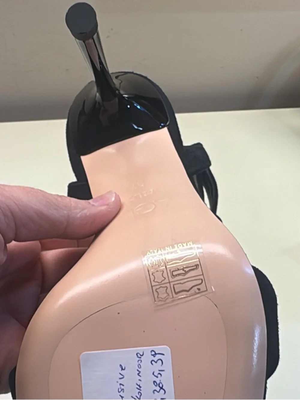 Agl sleek black